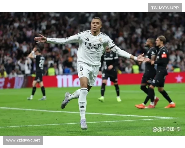 姆巴佩突破防线的技巧与战术分析 如何运用速度与技术轻松撕破防守